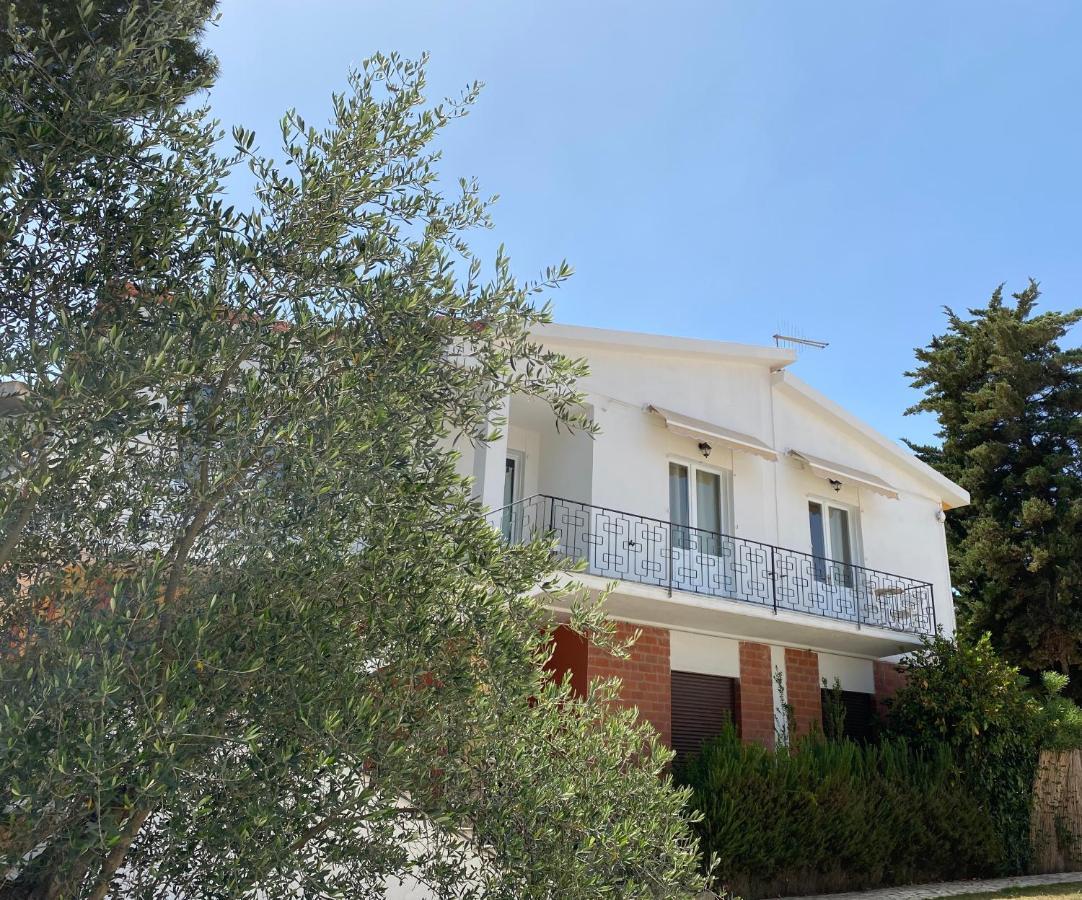 Sabrina Apartments Porto Pino Ngoại thất bức ảnh